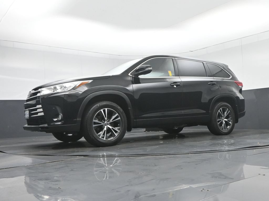 Used 2019 Toyota Highlander Plus AWD/4WD image 62