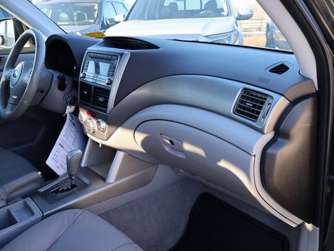 Used 2010 Subaru Forester 2.5X Limited image 9