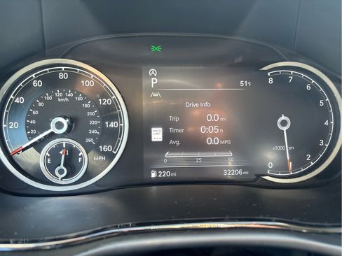 Used 2025 Genesis GV70 2.5T AWD/4WD image 19