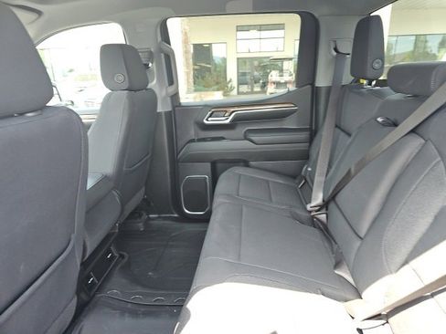 Used 2023 Chevrolet Silverado 1500 LT image 8