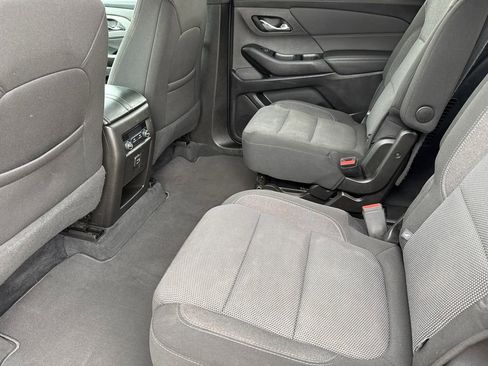 Used 2023 Chevrolet Traverse LT AWD/4WD image 18