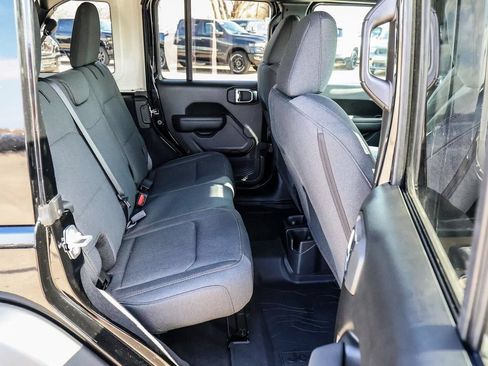 Used 2025 Jeep Wrangler Unlimited Sport AWD/4WD image 31