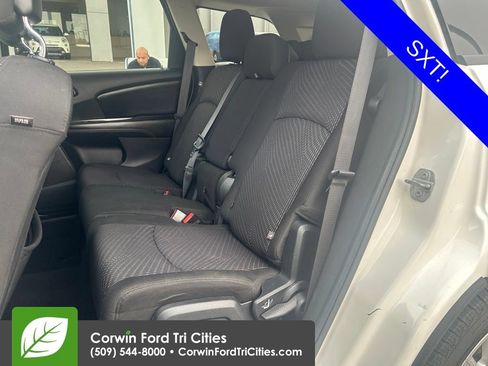Used 2016 Dodge Journey SXT AWD/4WD image 4