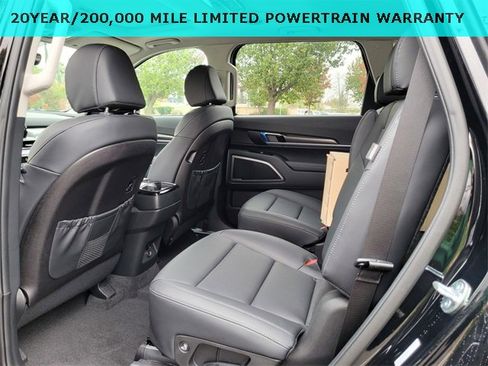 New 2025 Kia Telluride S image 6