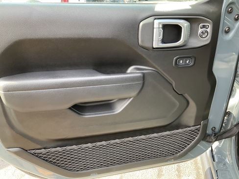 Used 2024 Jeep Wrangler Unlimited Rubicon image 27