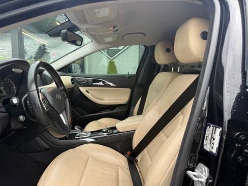 Used 2018 INFINITI QX30 AWD w/ Cargo Package image 9