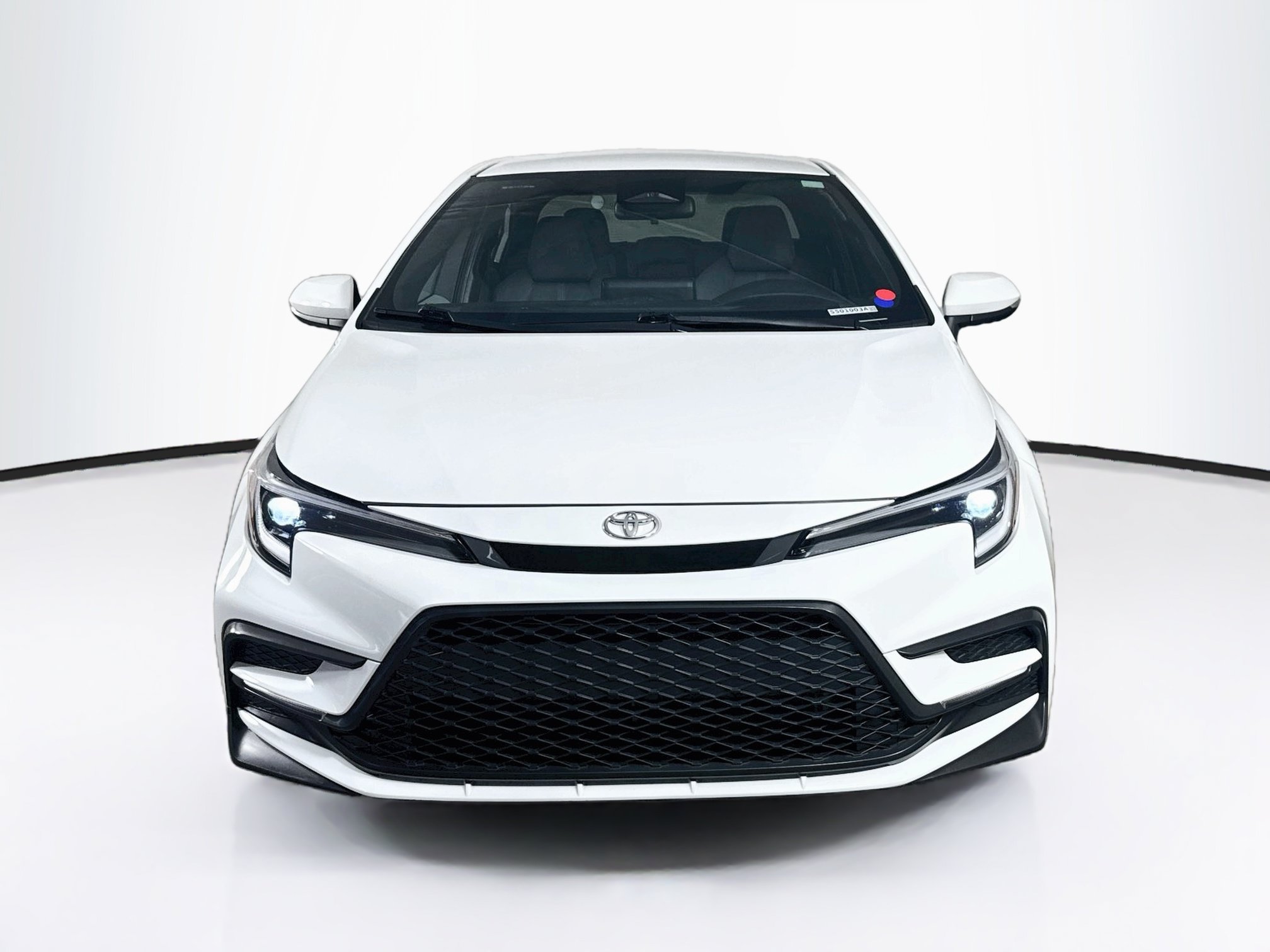 Used 2026 Toyota Corolla SE FWD image 3