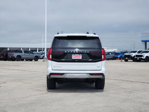Used 2025 Ford Expedition Max Platinum AWD/4WD image 6
