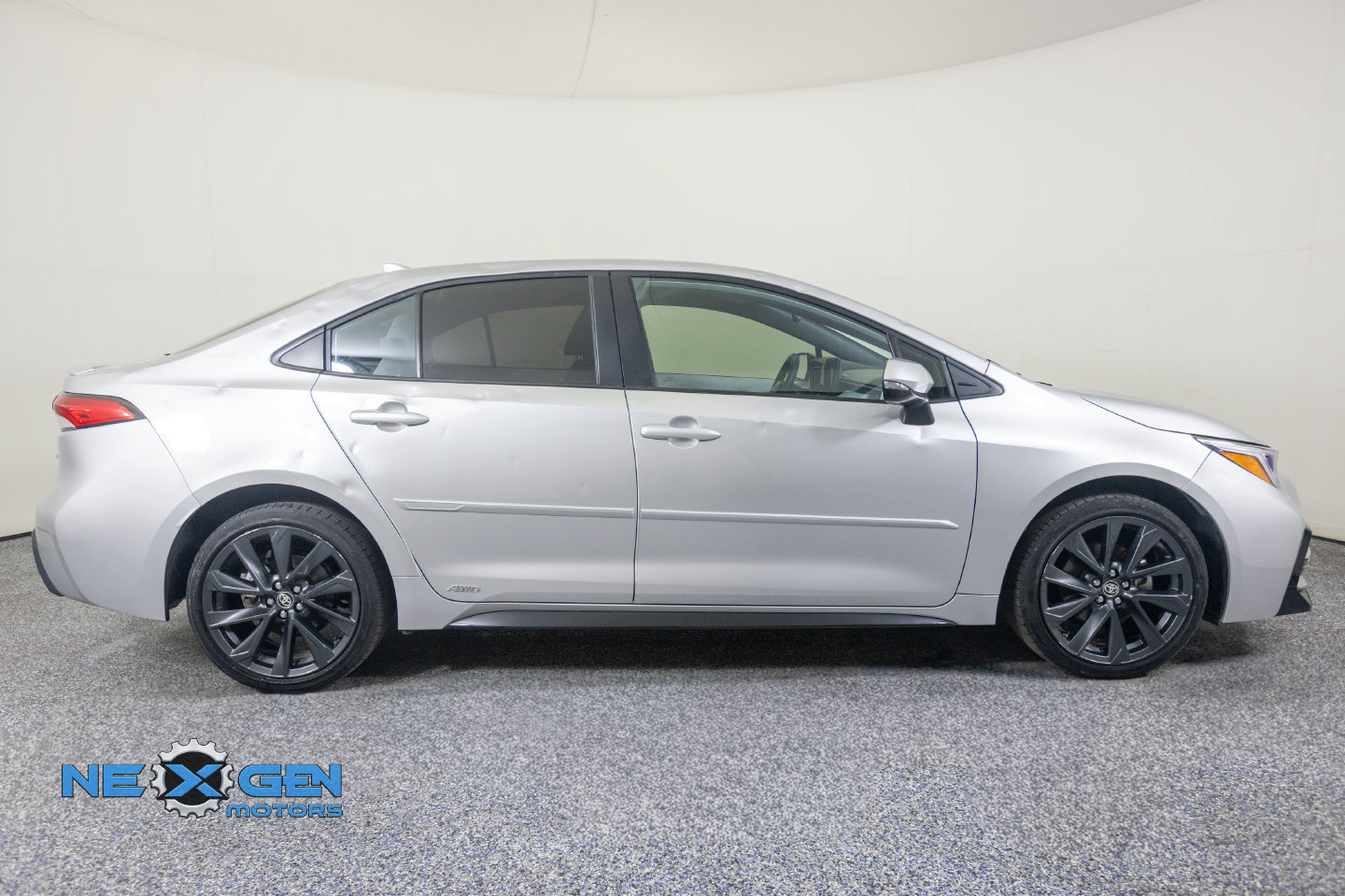 Used 2023 Toyota Corolla SE AWD/4WD image 37