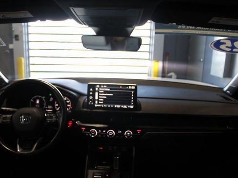 Used 2025 Honda CR-V Sport Touring image 26