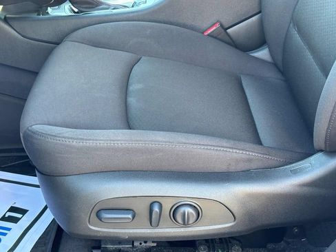 Used 2024 Chevrolet Malibu RS FWD image 16