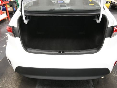Used 2024 Toyota Corolla LE FWD image 21