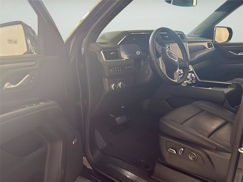 Used 2024 GMC Yukon Denali AWD/4WD image 13