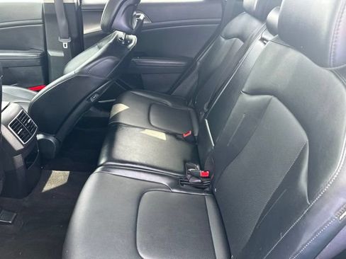 Used 2024 Kia Sportage EX FWD image 9