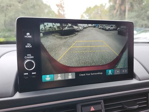 Certified 2025 Honda Pilot EX-L image 22