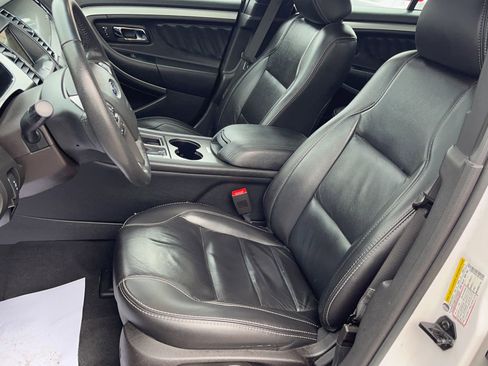 Used 2018 Ford Taurus SEL w/ Equipment Group 201A image 4
