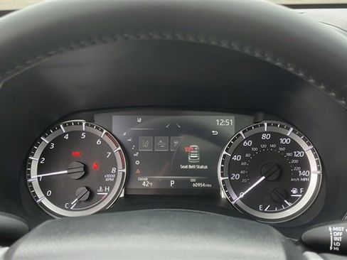 Certified 2023 Toyota Highlander XLE image 14