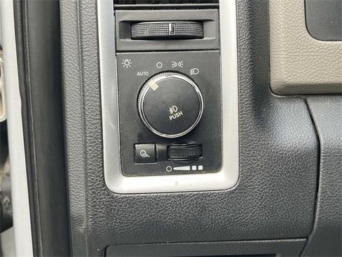 Used 2012 RAM 1500 Big Horn w/ Luxury Group image 34