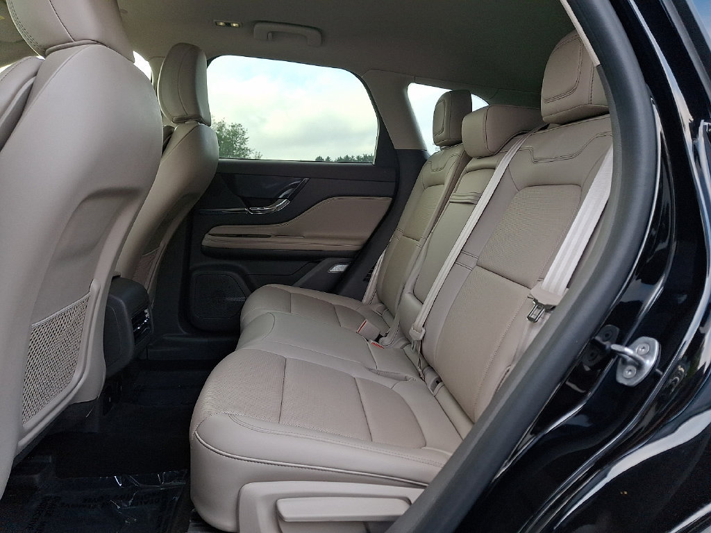 Used 2023 Lincoln Corsair Reserve AWD/4WD image 10