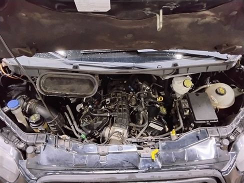 Used 2016 Ford Transit 350 XL image 9