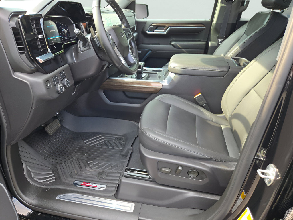 Certified 2024 Chevrolet Silverado 1500 LT Trail Boss w/ Convenience Package II AWD/4WD image 26