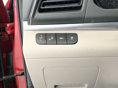 Used 2019 Hyundai Elantra SEL image 17