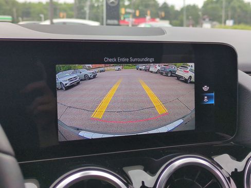 Certified 2023 Mercedes-Benz GLA 250 4MATIC image 23