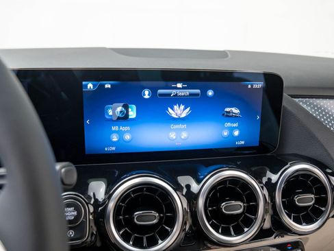 New 2026 Mercedes-Benz GLA 250 4MATIC image 27