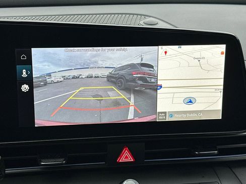 Certified 2025 Hyundai Elantra SEL image 22