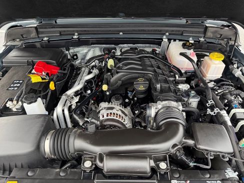 Used 2025 Jeep Gladiator Willys image 37