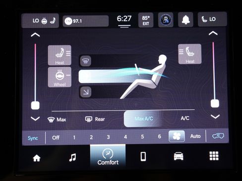 Used 2025 Jeep Grand Cherokee Altitude image 24