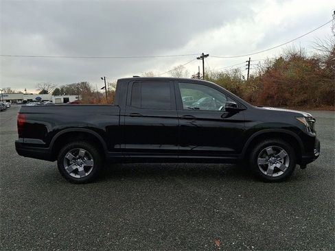 Certified 2025 Honda Ridgeline TrailSport image 7