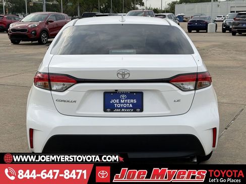 Certified 2025 Toyota Corolla LE image 8
