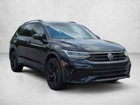 Used 2023 Volkswagen Tiguan SE R-Line FWD image 3