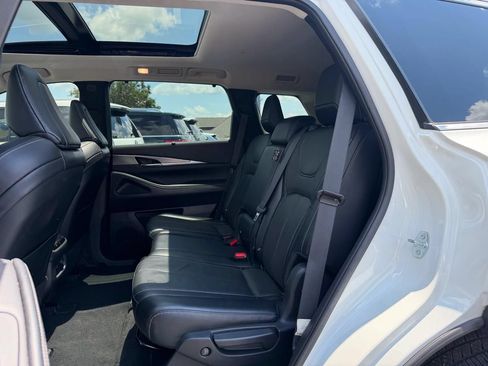 Used 2023 INFINITI QX60 Luxe w/ Cargo Package AWD/4WD image 16