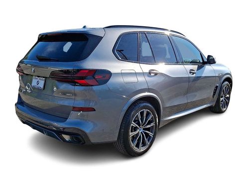 Used 2024 BMW X5 xDrive40i w/ M Sport Package AWD/4WD image 6