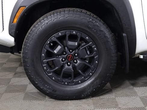 Used 2022 Nissan Frontier PRO-4X w/ Pro-4X Premium Package AWD/4WD image 25