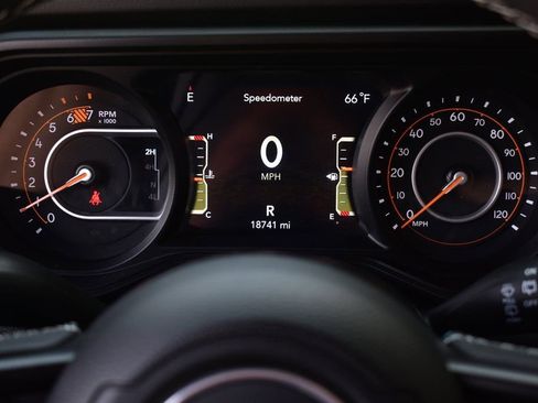 Used 2025 Jeep Wrangler Rubicon image 53