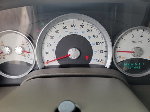 Used 2006 Dodge Durango Limited w/ Trailer Tow Group RWD image 25