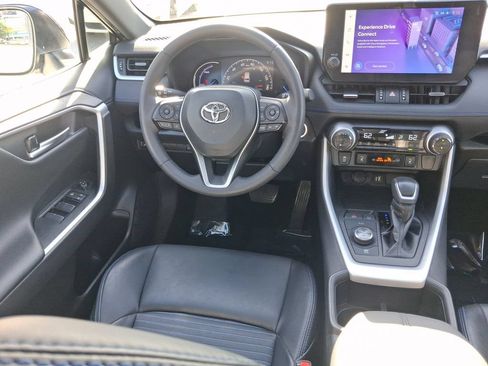 Used 2023 Toyota RAV4 XSE AWD/4WD image 10