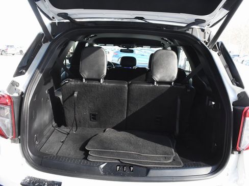 Used 2022 Ford Explorer ST image 8