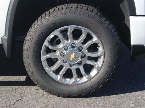 New 2025 Chevrolet Silverado 2500 LT w/ Z71 Chrome Sport Edition image 10