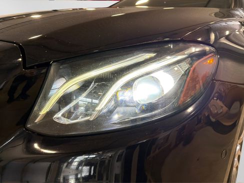 Used 2017 Mercedes-Benz E 300 4MATIC image 13