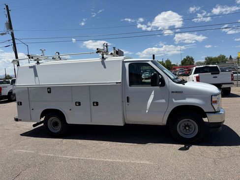 Used 2021 Ford E-350 and Econoline 350 Super Duty w/ Power Windows & Locks Group RWD image 1