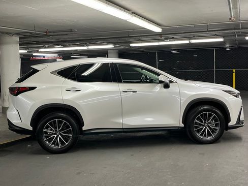 Used 2025 Lexus NX 250 FWD w/ Premium Package image 39