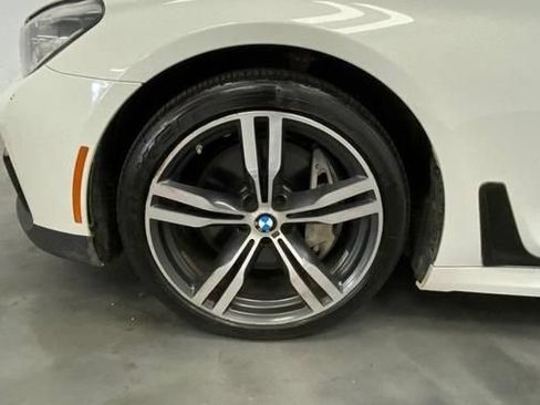 Used 2016 BMW 750i xDrive AWD/4WD image 18