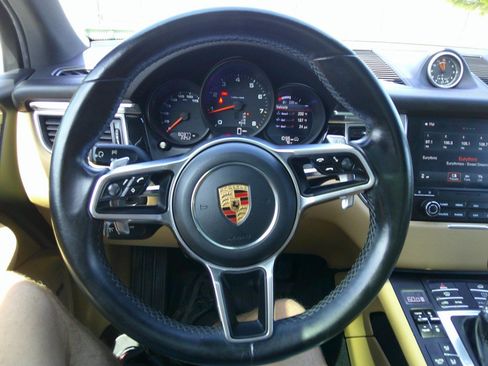 Used 2017 Porsche Macan AWD/4WD image 83