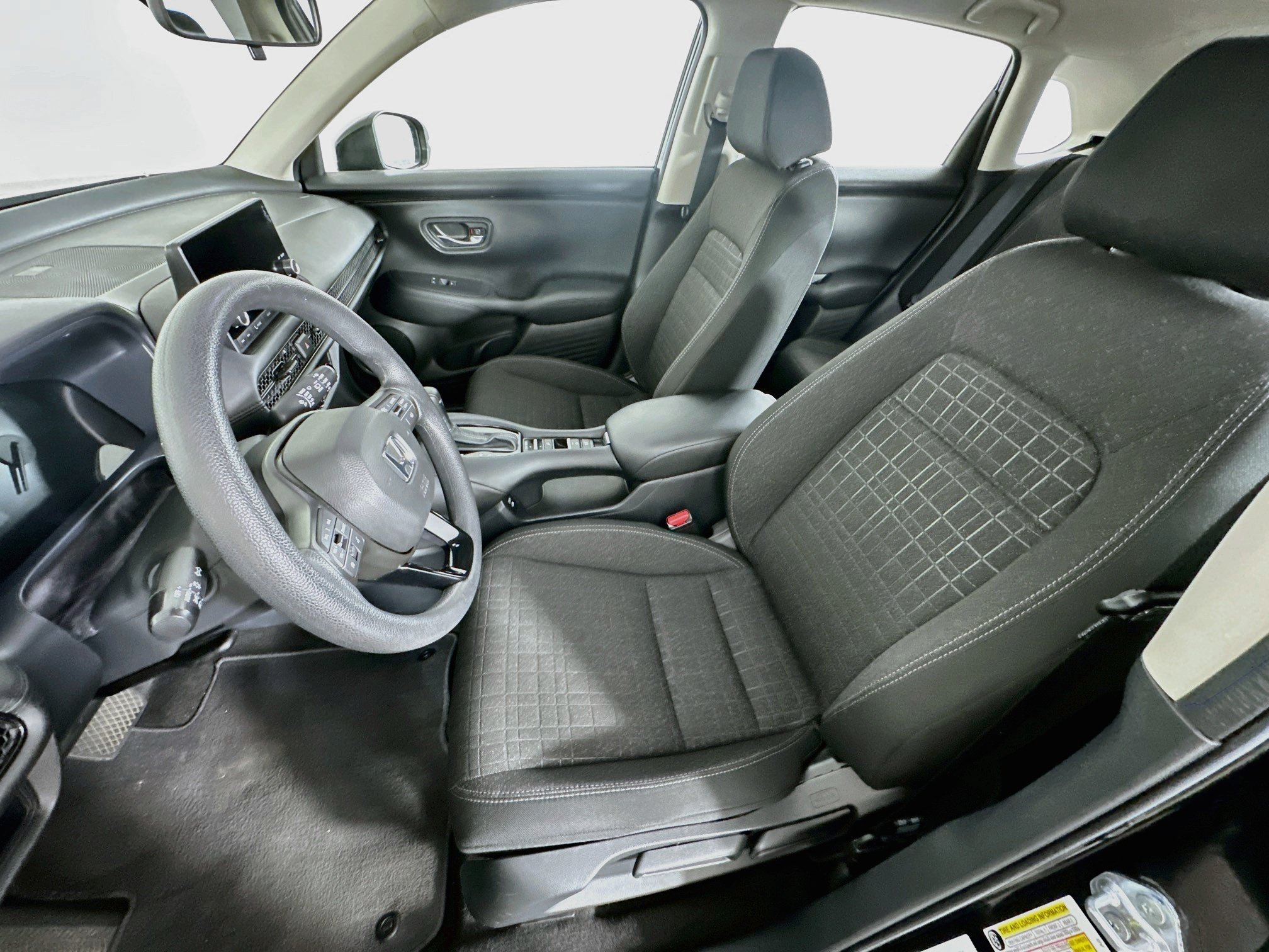 Used 2025 Honda HR-V LX image 13
