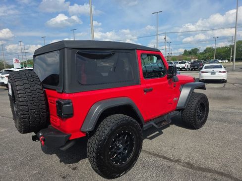 Used 2018 Jeep Wrangler Sport AWD/4WD image 4