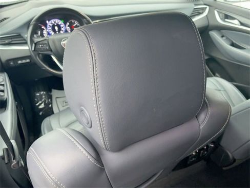 Used 2024 Buick Enclave Premium image 27
